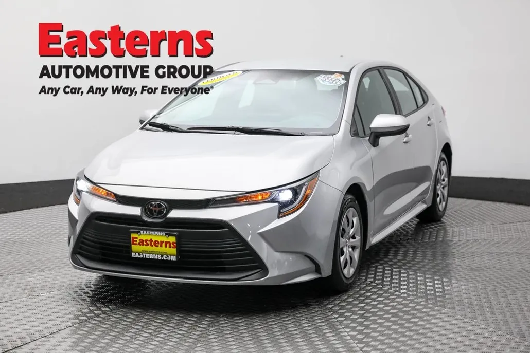 2024 Toyota Corolla LE photo 1