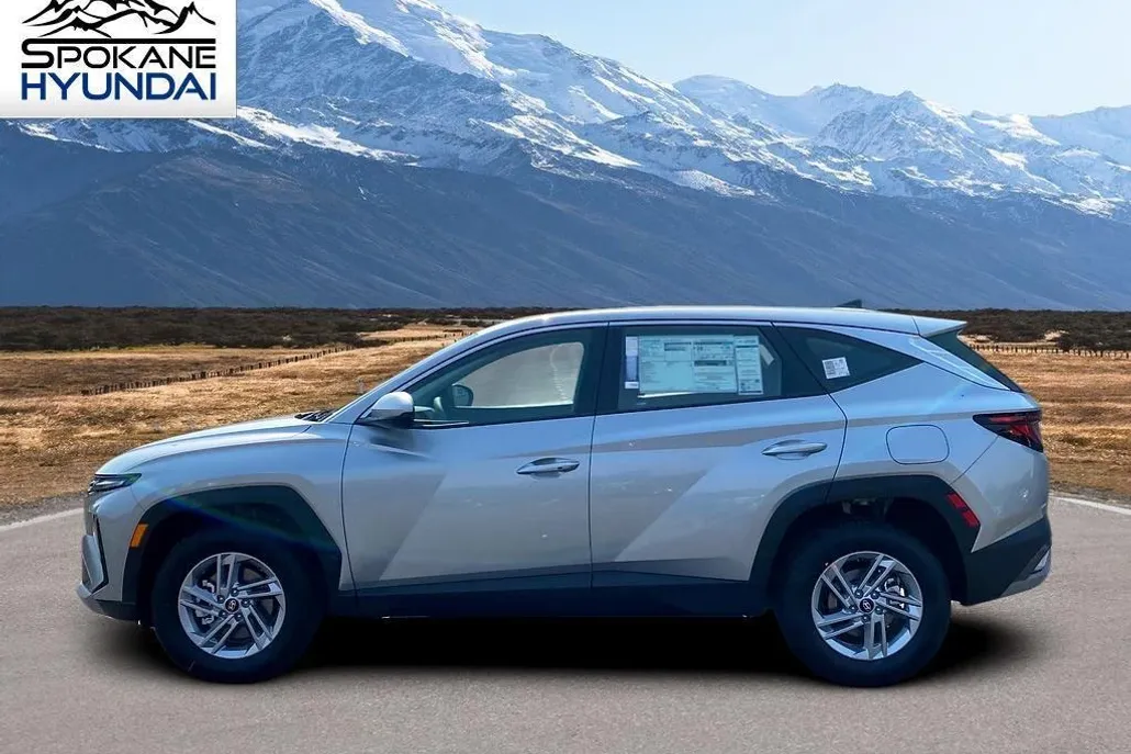 2026 Hyundai Tucson SE photo 1