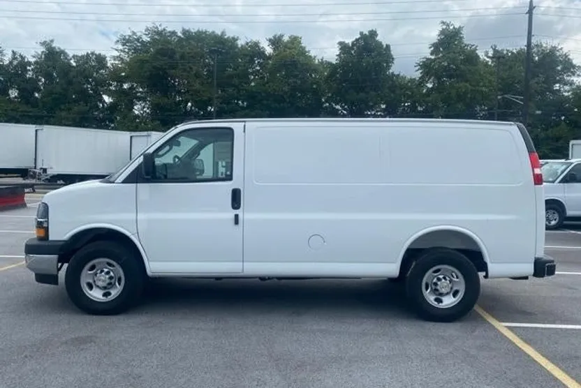 2025 Chevrolet Express 2500 Work Van Cargo photo 1