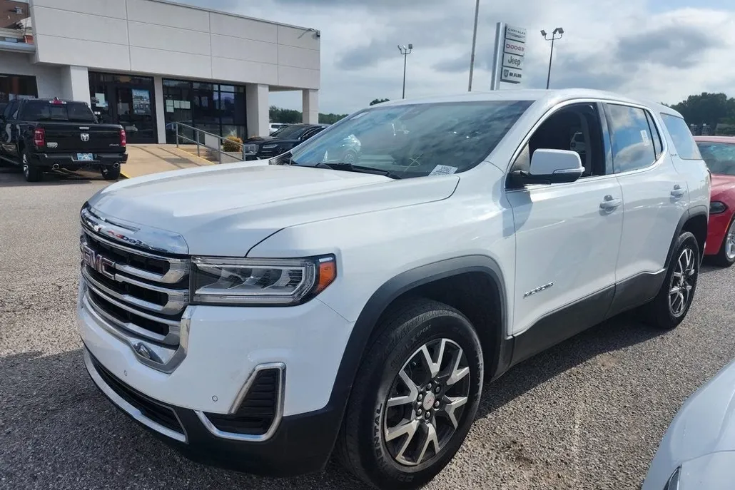 2023 Gmc Acadia SLE photo 1