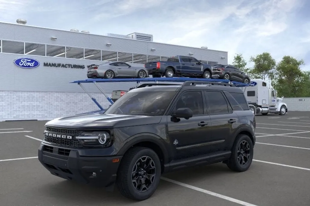 2025 Ford Bronco Sport Outer Banks photo 1