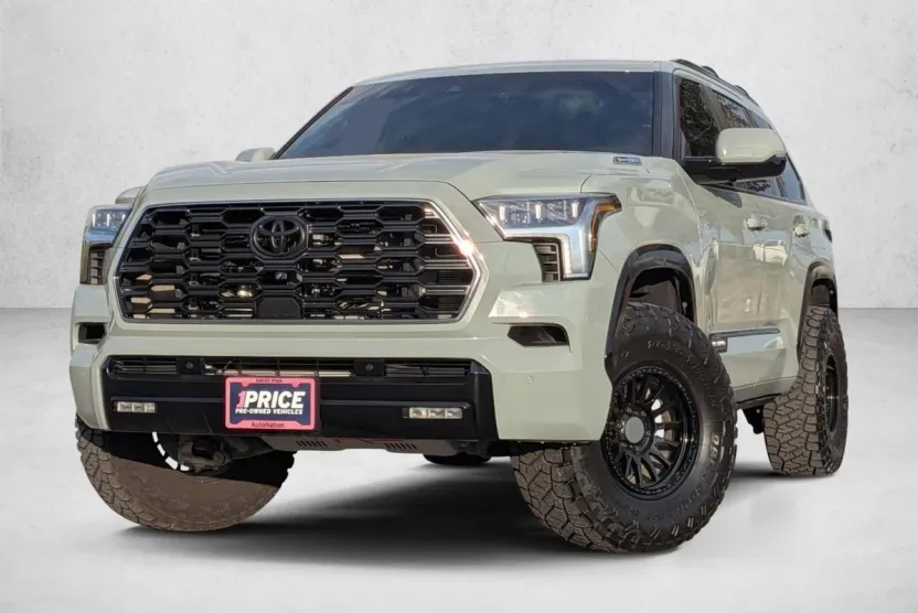 2024 Toyota Sequoia Platinum photo 1