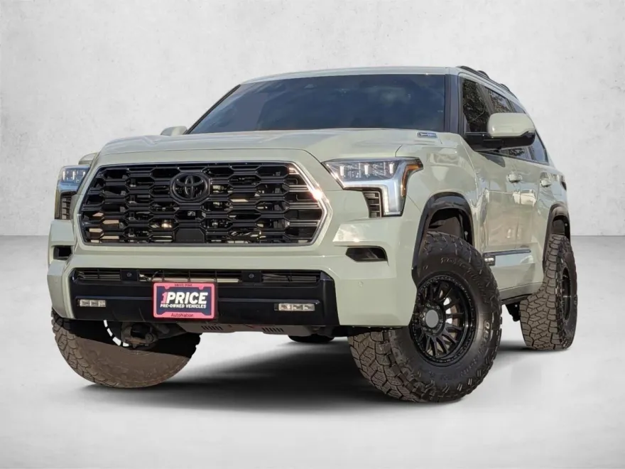 2024 Toyota Sequoia Platinum photo 1