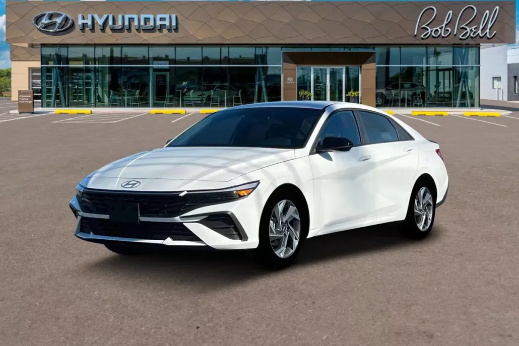 2025 Hyundai Elantra SEL Sport photo 1