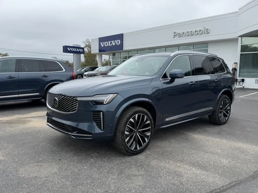 2025 Volvo XC90 T8 photo 1