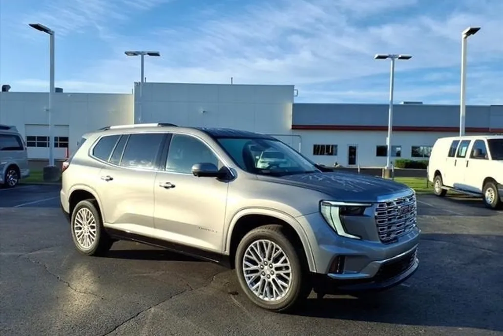 2024 Gmc Acadia Denali photo 1