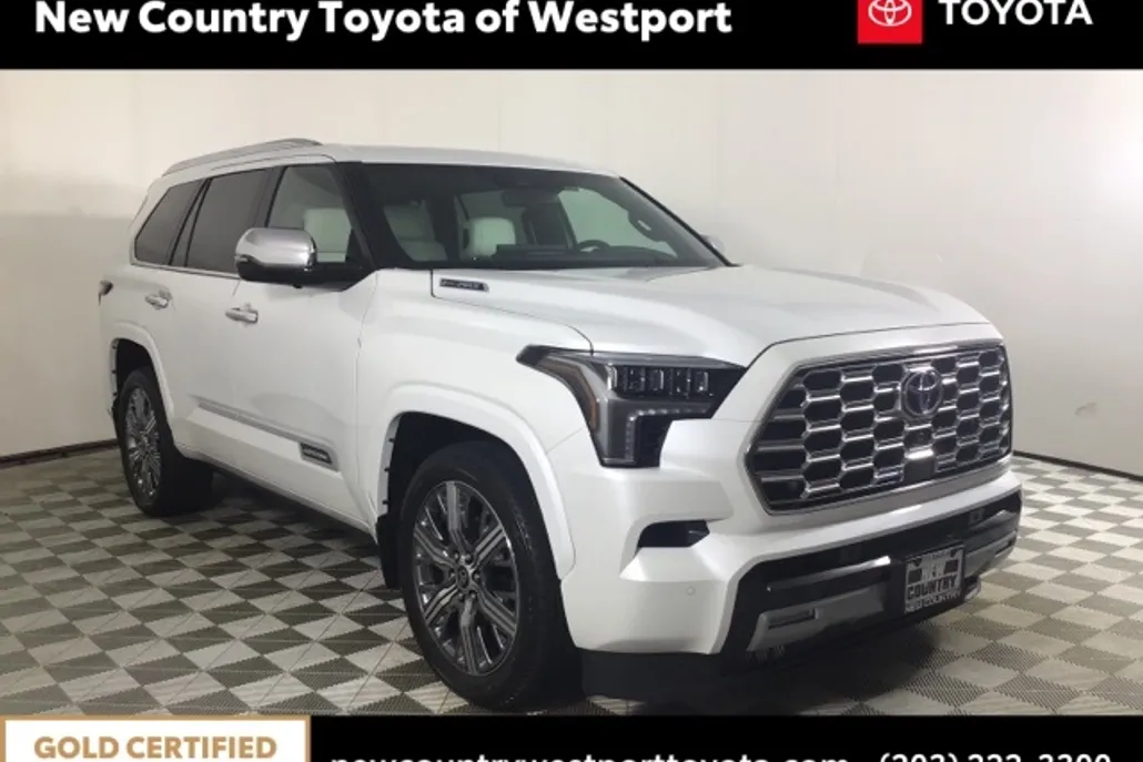 2024 Toyota Sequoia Capstone photo 1