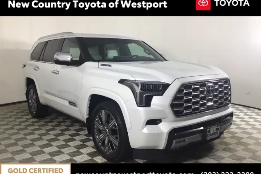 2024 Toyota Sequoia Capstone photo 1