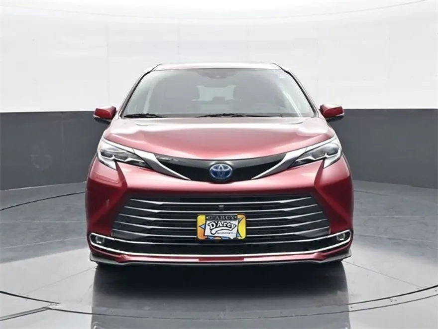 2022 Toyota Sienna Platinum photo 1