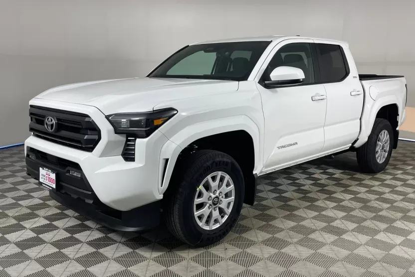 2025 Toyota Tacoma SR5 4x4 Double Cab photo 1