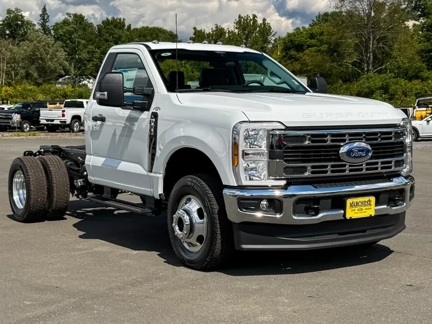 2026 Ford F-350 photo 1
