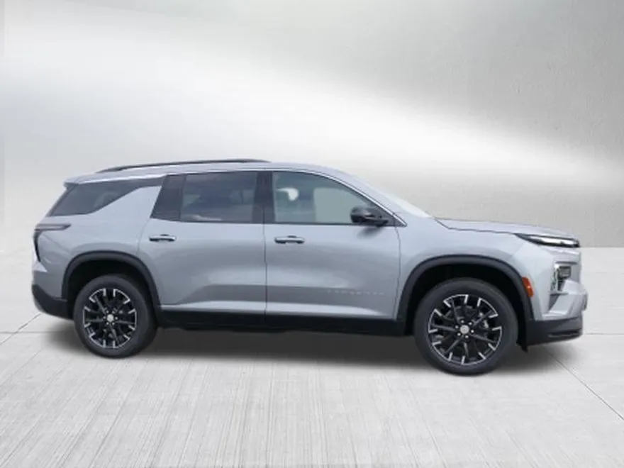 2026 Chevrolet Traverse photo 1
