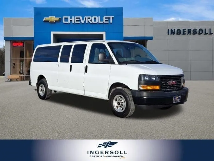 2023 Gmc Savana Passenger 3500 LS photo 1