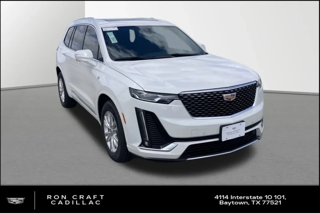 2025 Cadillac XT6 Luxury photo 1