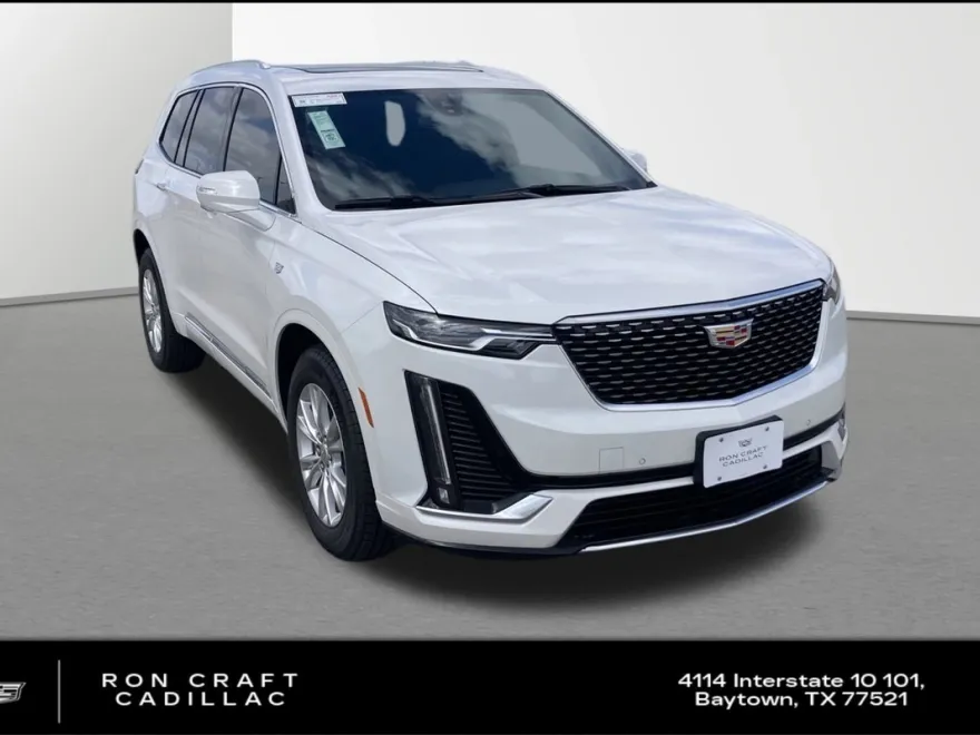 2025 Cadillac XT6 Luxury photo 1