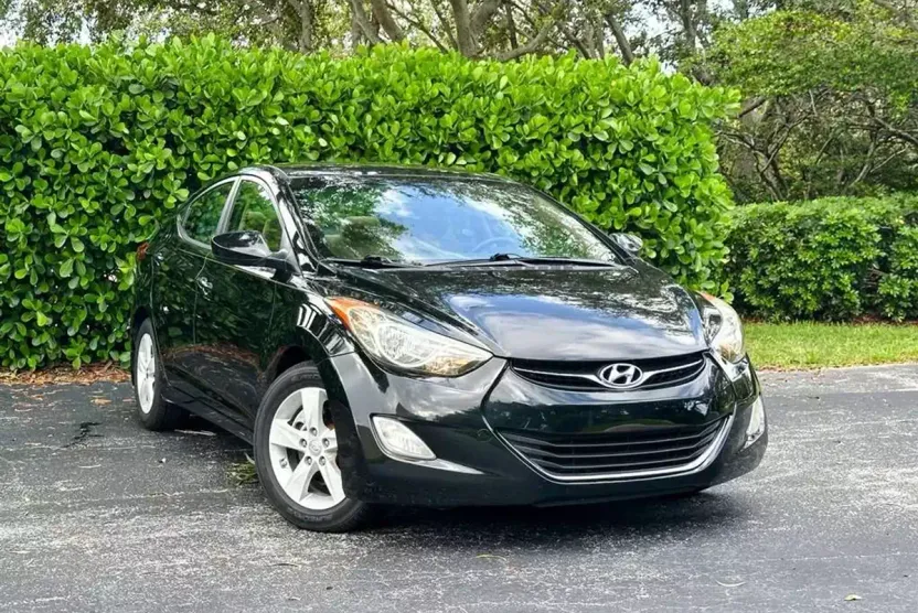 2012 Hyundai Elantra GLS photo 1