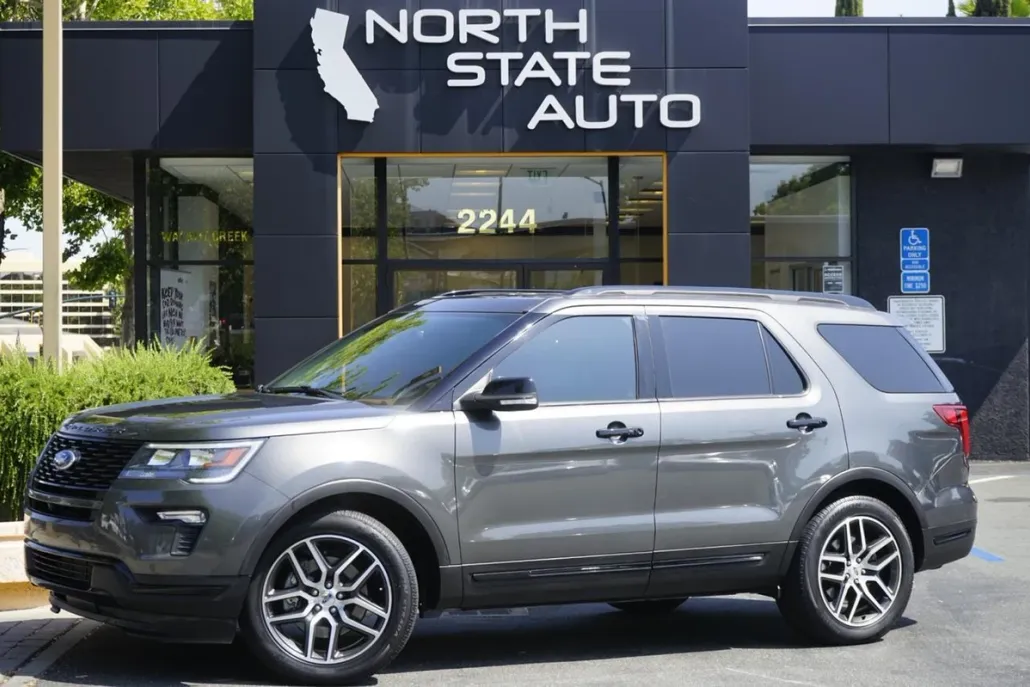 2018 Ford Explorer Sport photo 1