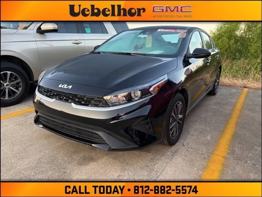 2024 Kia Forte LXS photo 1