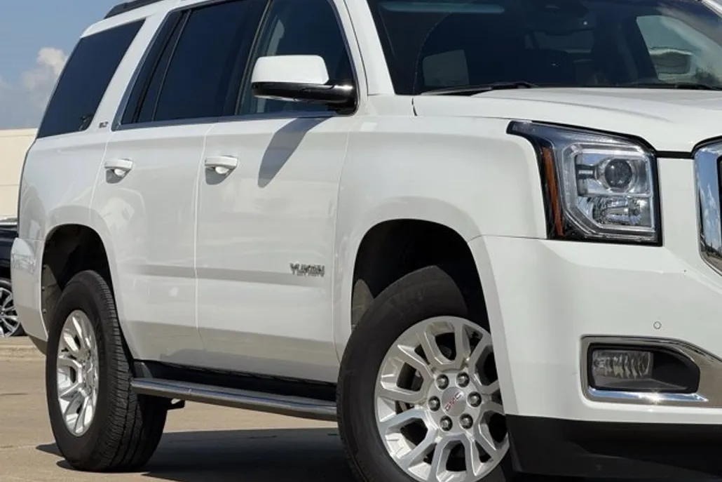 2019 Gmc Yukon SLT photo 1