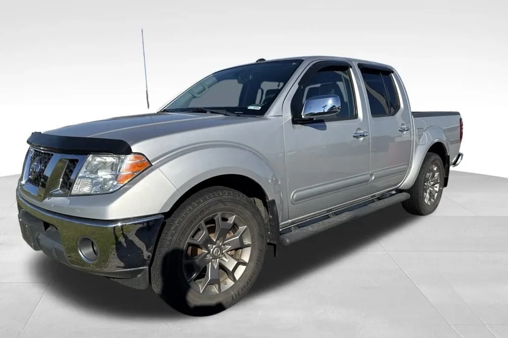 2019 Nissan Frontier SL photo 1