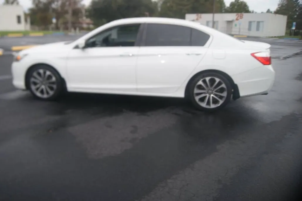 2015 Honda Accord Sport photo 1