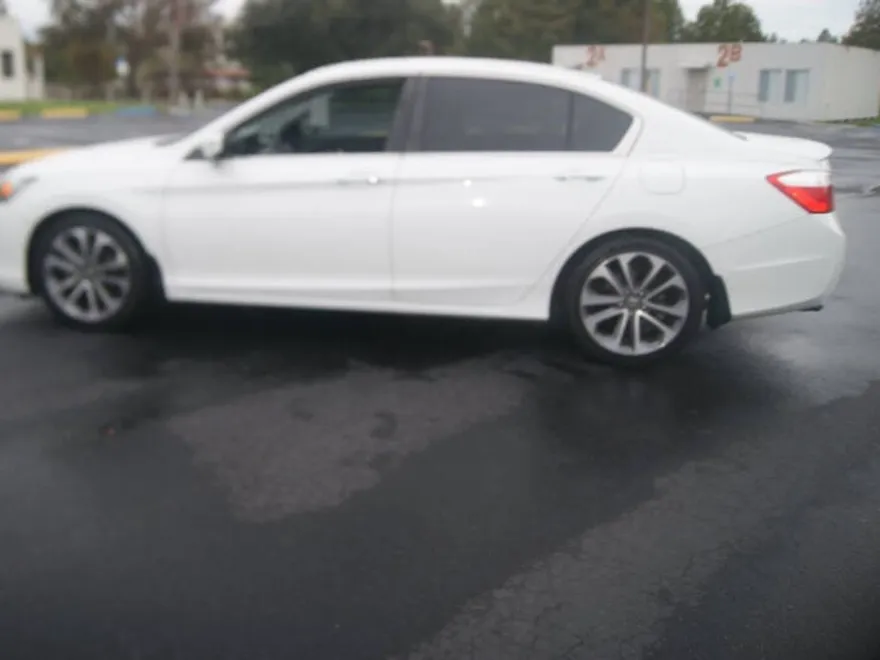 2015 Honda Accord Sport photo 1