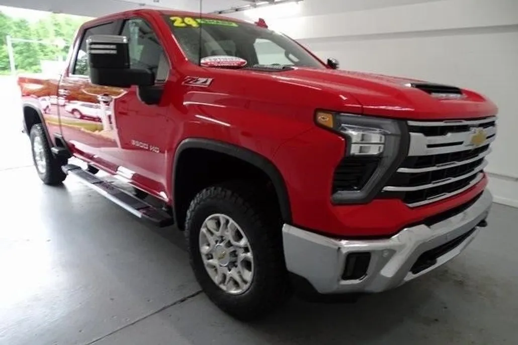 2024 Chevrolet Silverado 3500HD LTZ photo 1