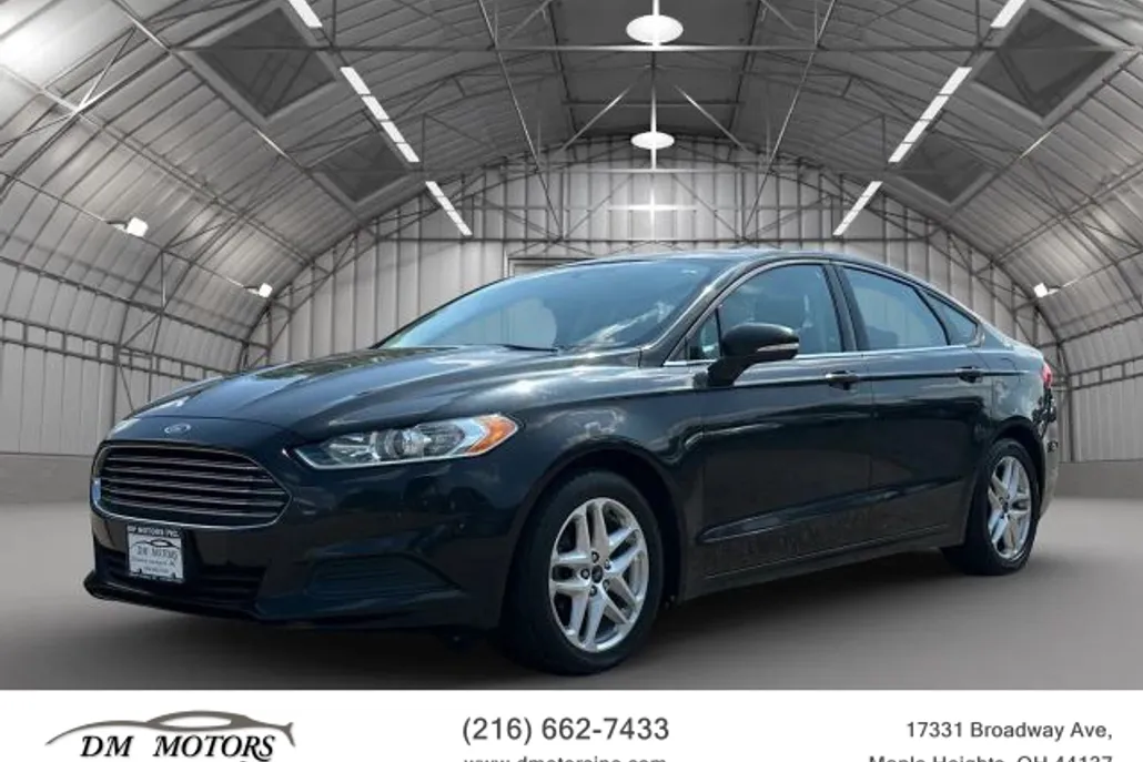 2013 Ford Fusion SE photo 1
