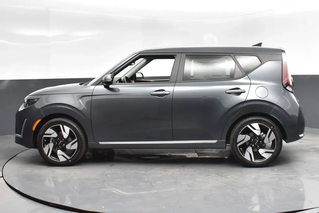 2025 Kia Soul GT-Line photo 1