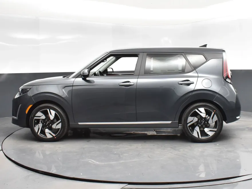 2025 Kia Soul GT-Line photo 1