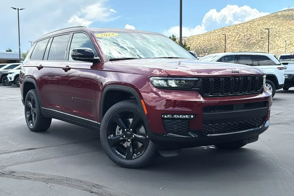2025 Jeep Grand Cherokee Limited photo 1