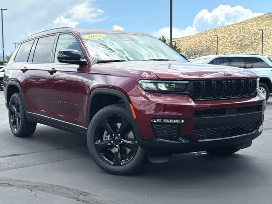 2025 Jeep Grand Cherokee Limited photo 1