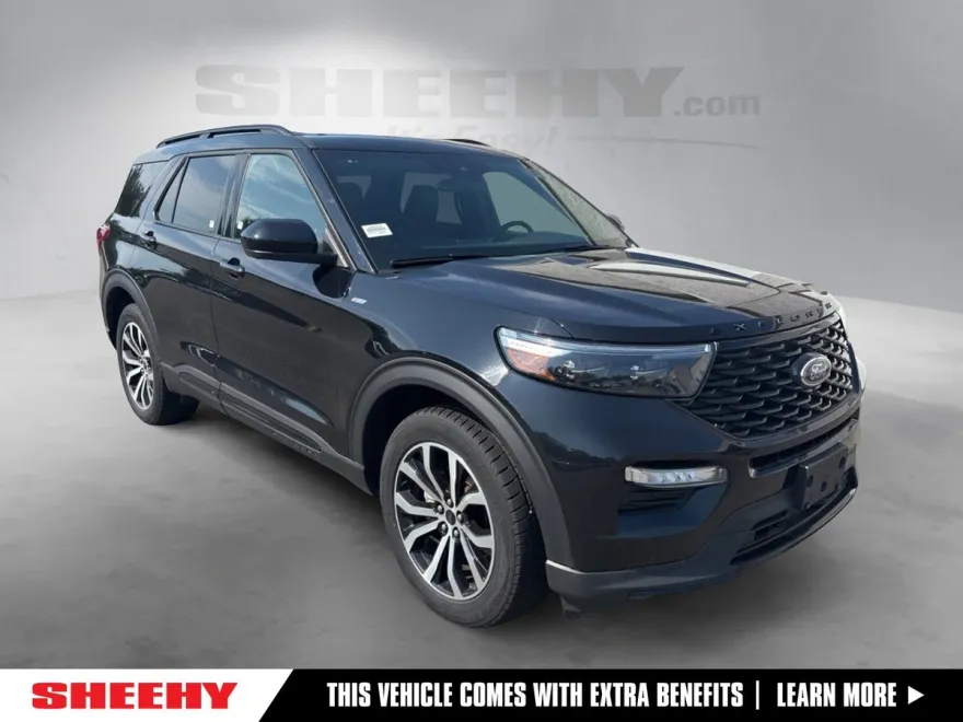 2023 Ford Explorer ST-Line photo 1
