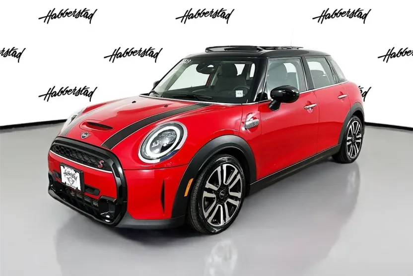 2023 Mini Cooper 4 Door Hardtop S photo 1