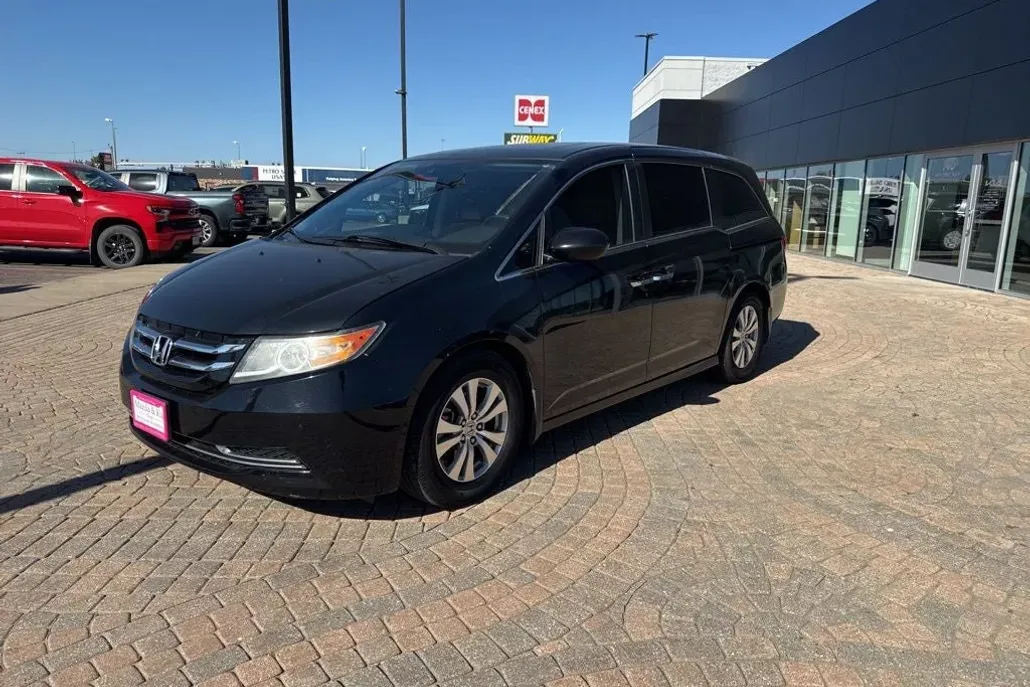 2016 Honda Odyssey EX-L photo 1