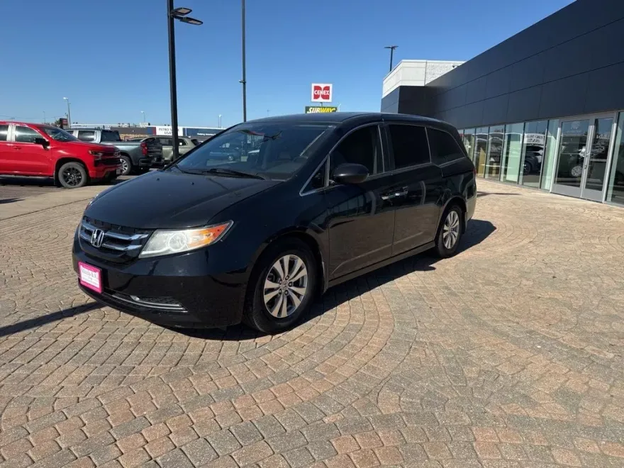 2016 Honda Odyssey EX-L photo 1