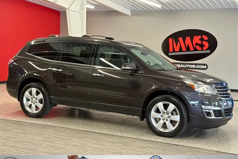2017 Chevrolet Traverse 1LT photo 1