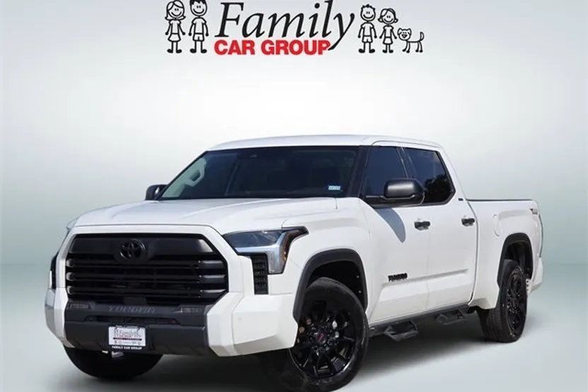 2022 Toyota Tundra SR5 photo 1