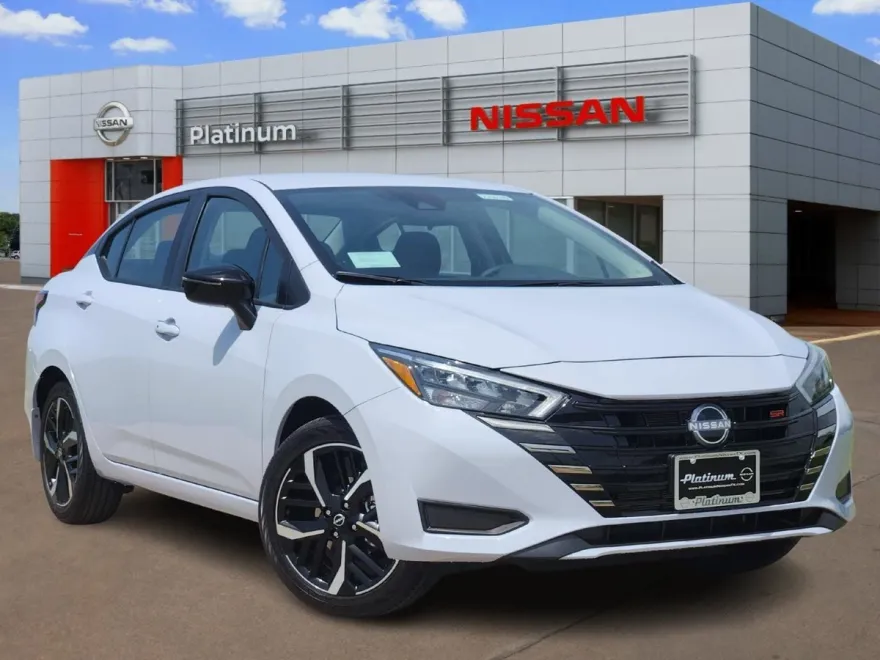 2025 Nissan Versa 1.6 SR photo 1