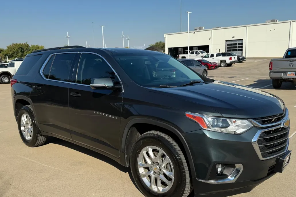 2020 Chevrolet Traverse 1LT photo 1