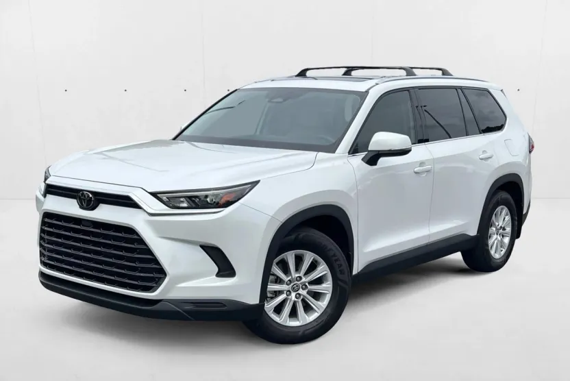 2024 Toyota Grand Highlander XLE photo 1