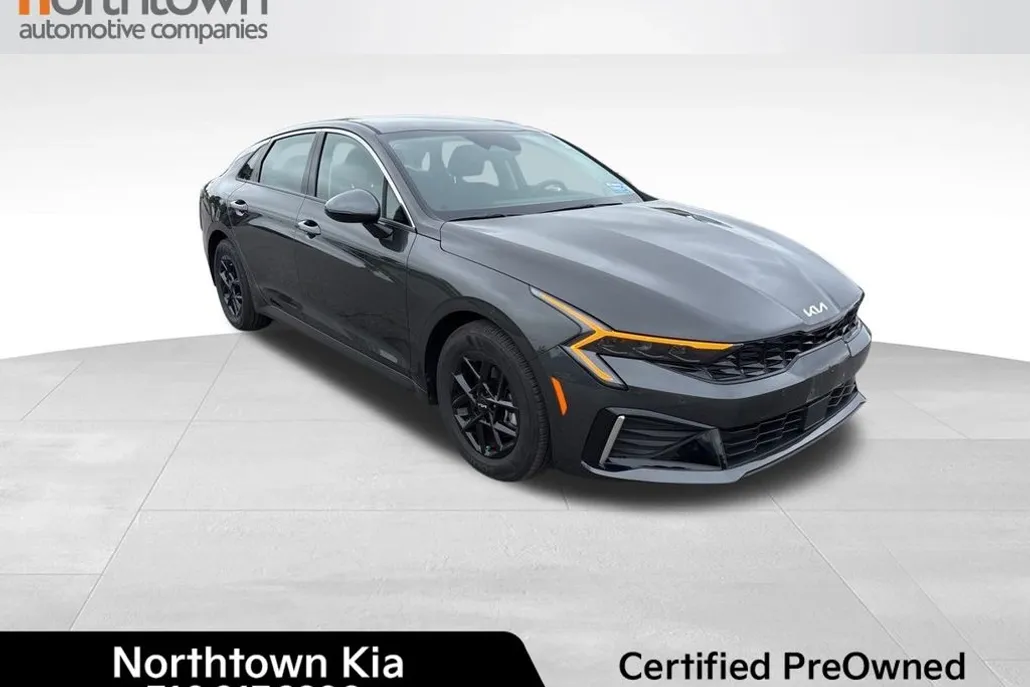 2025 Kia K5 LXS photo 1