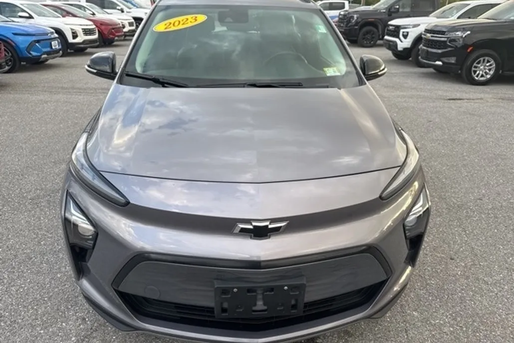 2023 Chevrolet Bolt EUV photo 1
