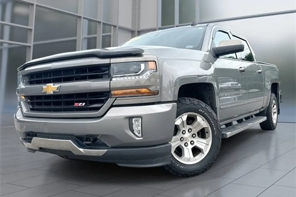 2017 Chevrolet Silverado 1500 LT2 Z71 photo 1