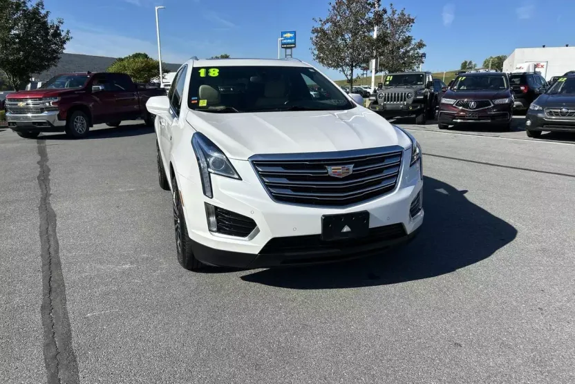 2018 Cadillac XT5 Luxury photo 1