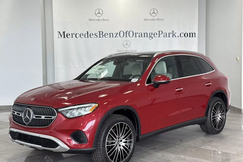 2026 Mercedes Benz GLC 300 4MATIC photo 1