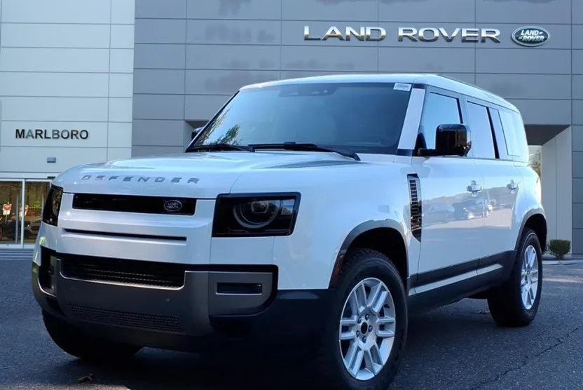2026 Land Rover Defender 110 photo 1