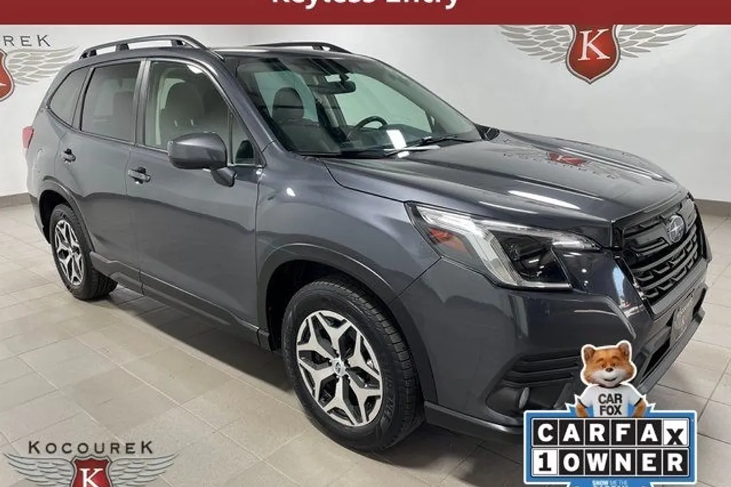 2022 Subaru Forester Premium photo 1