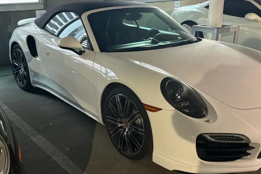 2016 Porsche 911 Turbo photo 1