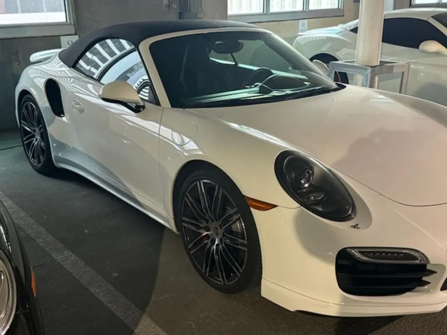 2016 Porsche 911 Turbo photo 1